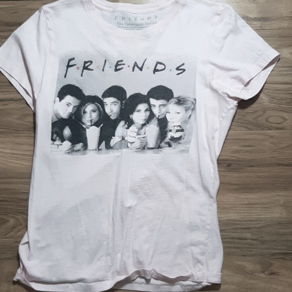 light pink FRIENDS t-shirt - Picture 1 of 1